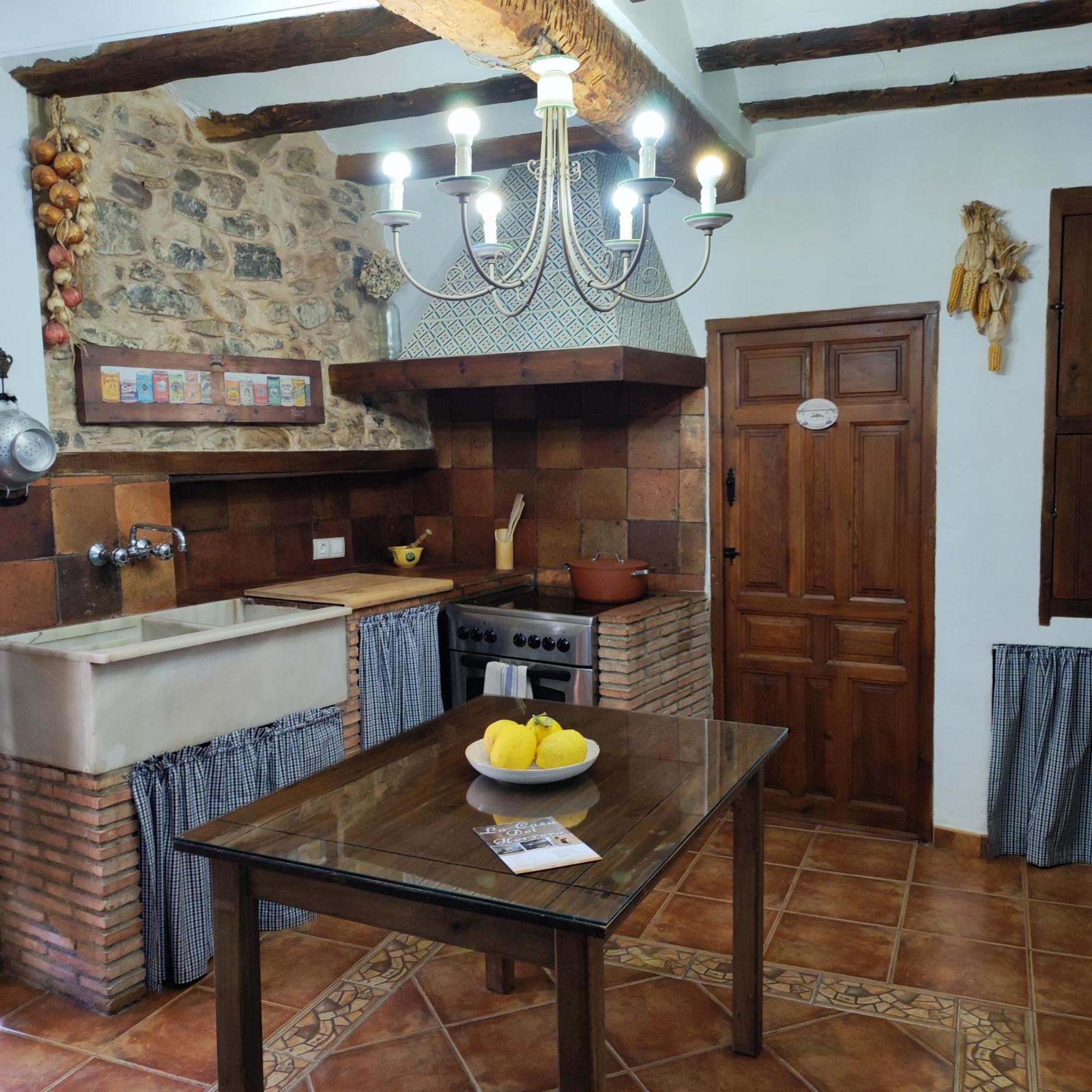 Alcoba Con Patio Del Siglo XIX Villa Villanueva de Viver Екстериор снимка